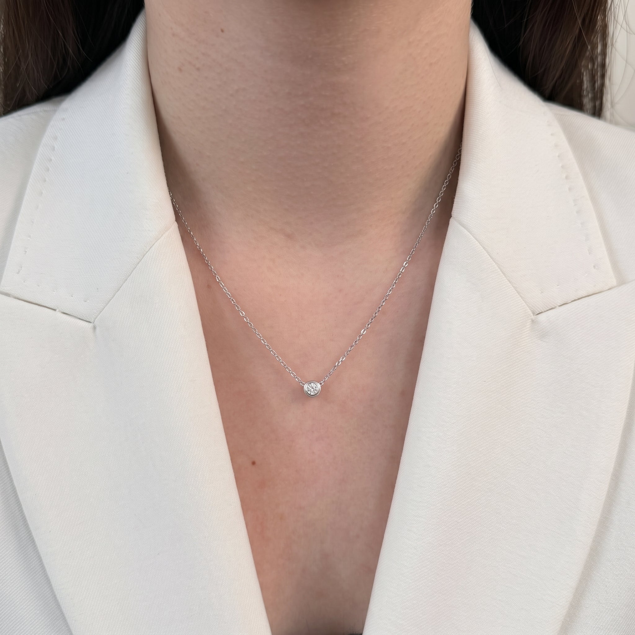 Nora Halo Pendant Necklace