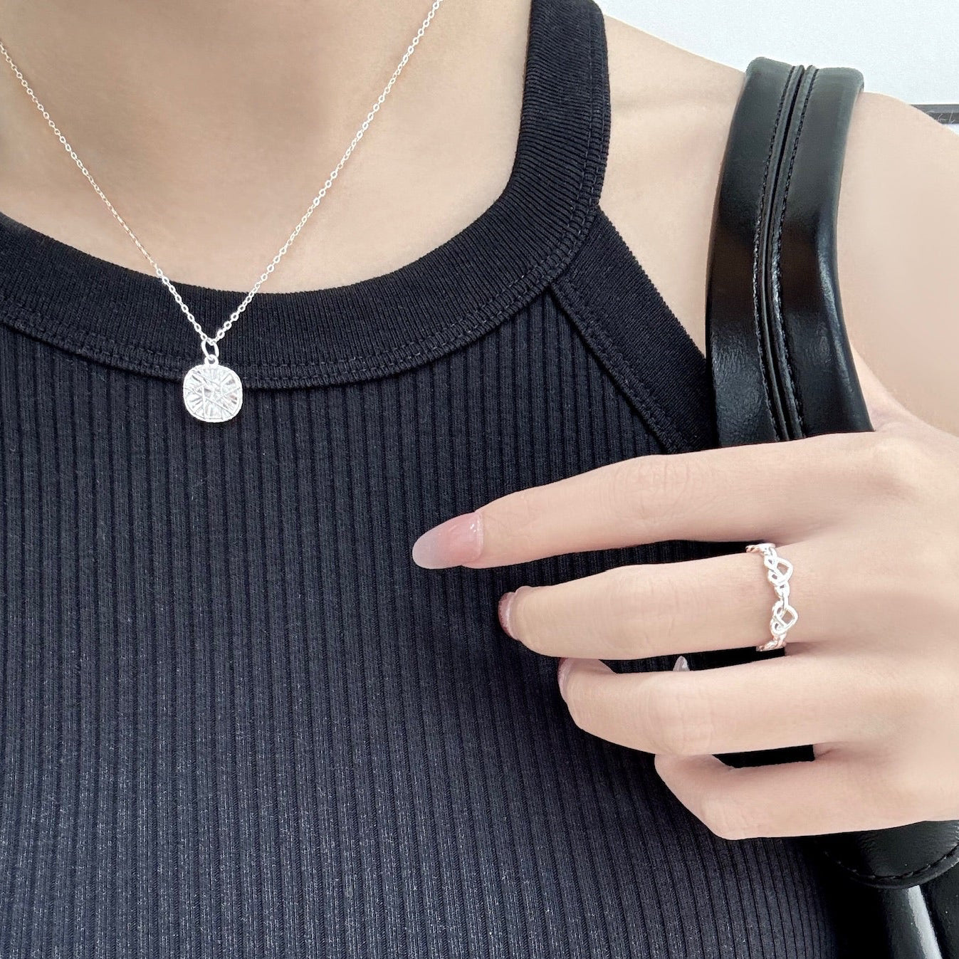 Mila Necklace