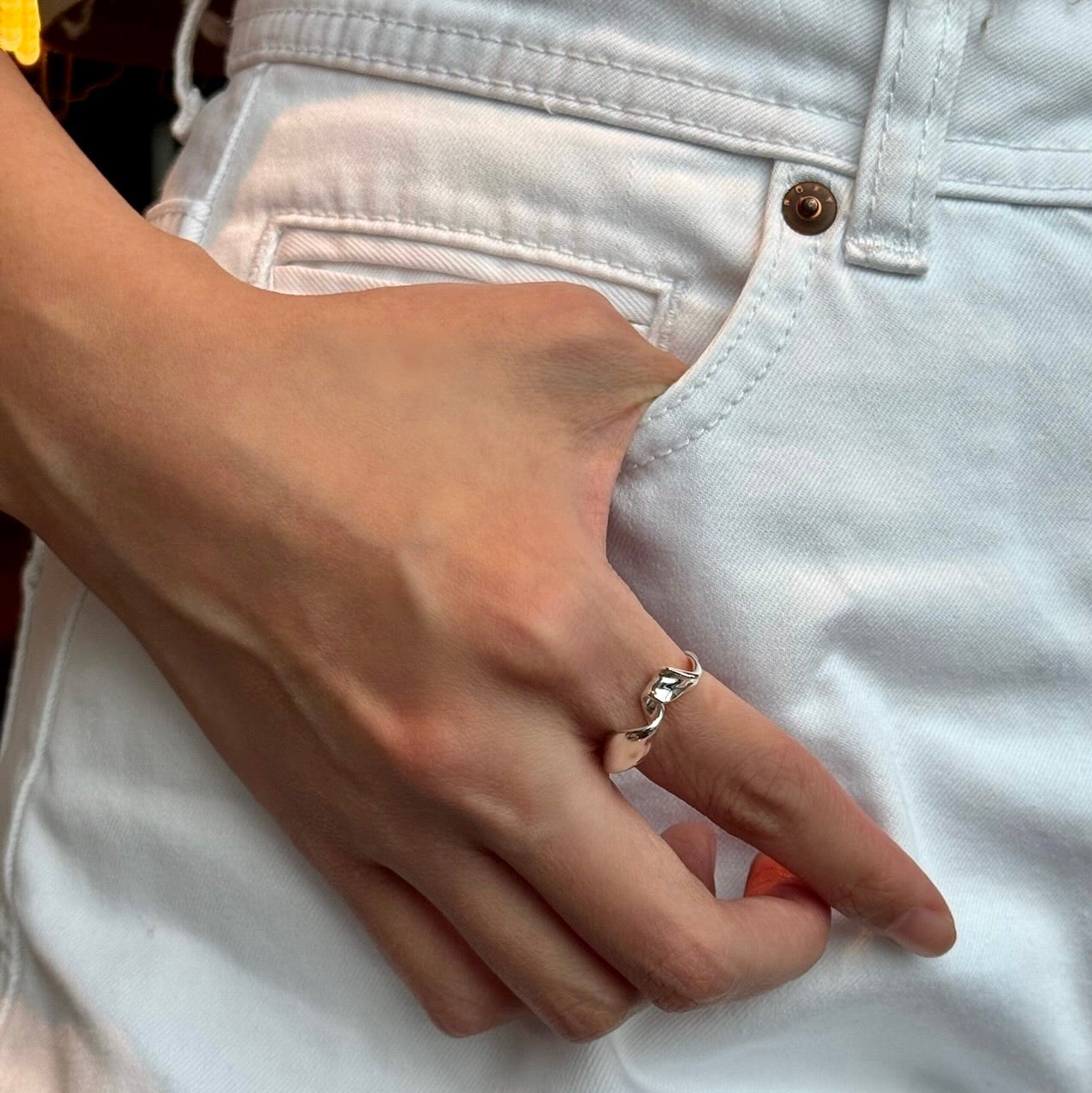 Ava Ring