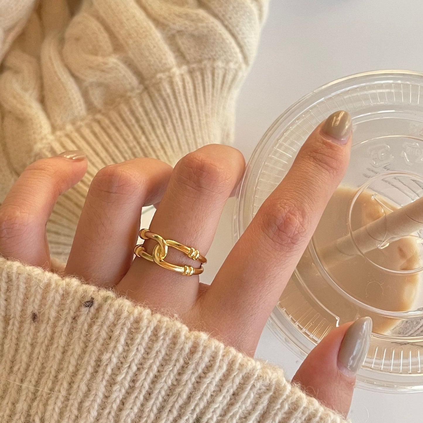 Knot Ring